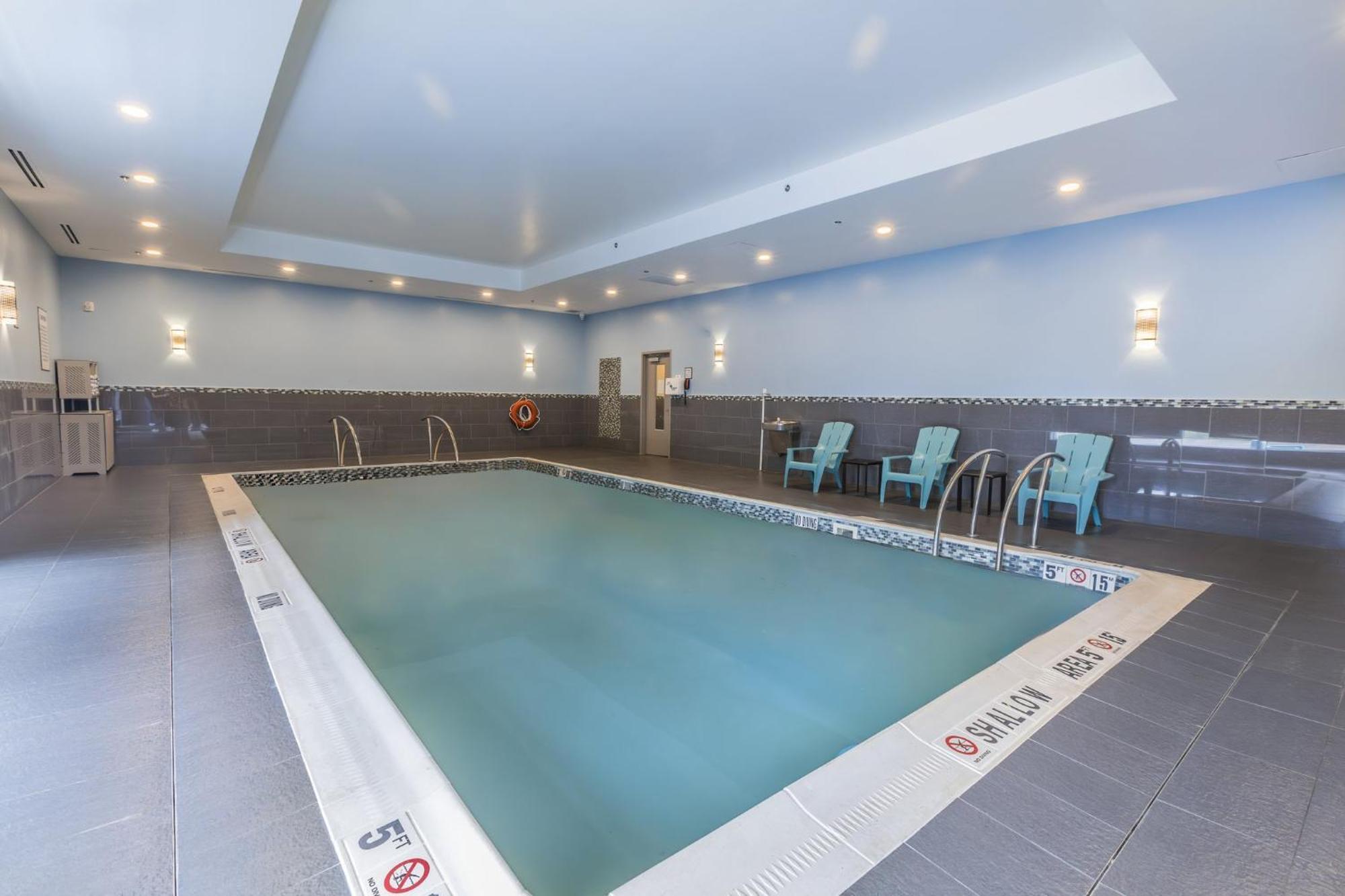 Holiday Inn Express Toronto-North York By Ihg Экстерьер фото
