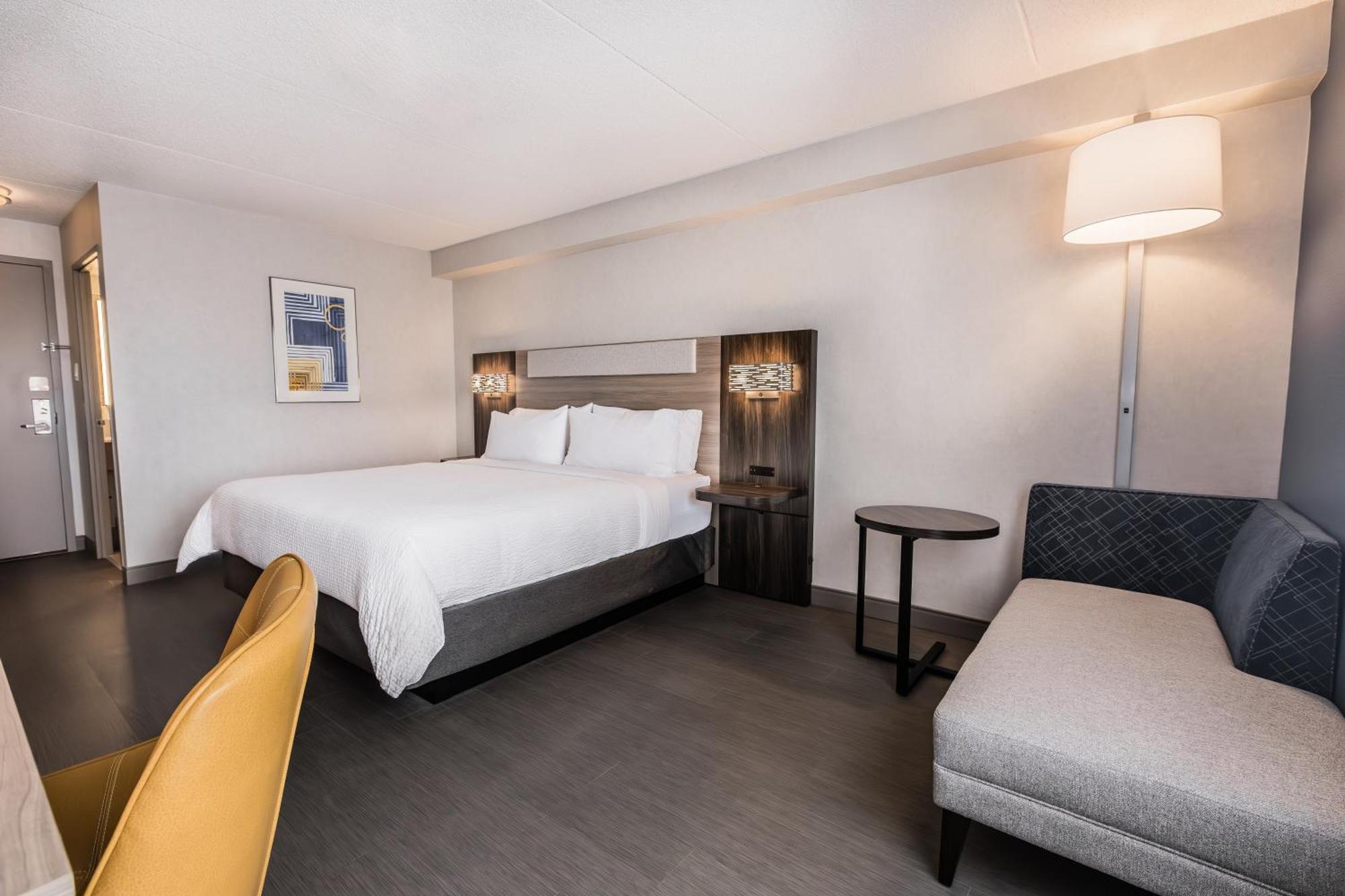 Holiday Inn Express Toronto-North York By Ihg Экстерьер фото