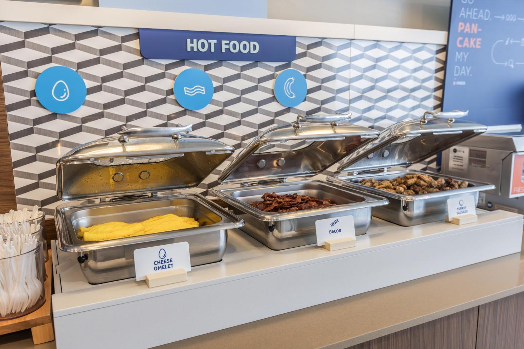Holiday Inn Express Toronto-North York By Ihg Экстерьер фото